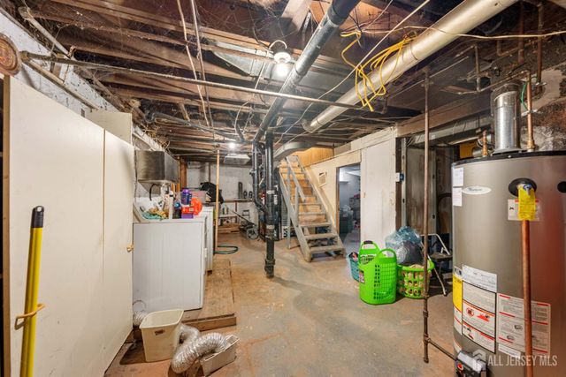 81 Larch Street, Port Reading, NJ 07064