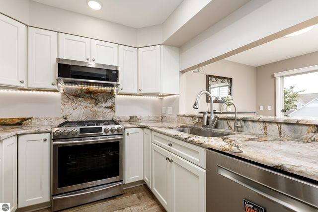 755 N Deer Path Trail, Suttons Bay, MI 49682