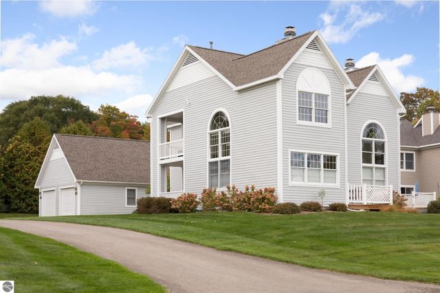 755 N Deer Path Trail, Suttons Bay, MI 49682