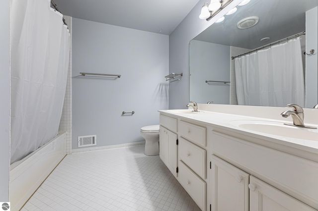 755 N Deer Path Trail, Suttons Bay, MI 49682