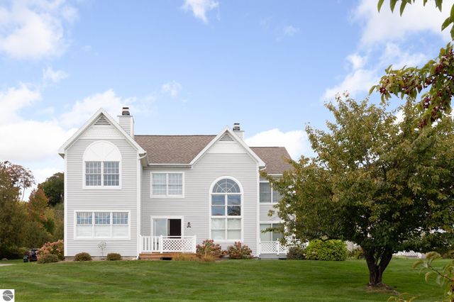 755 N Deer Path Trail, Suttons Bay, MI 49682