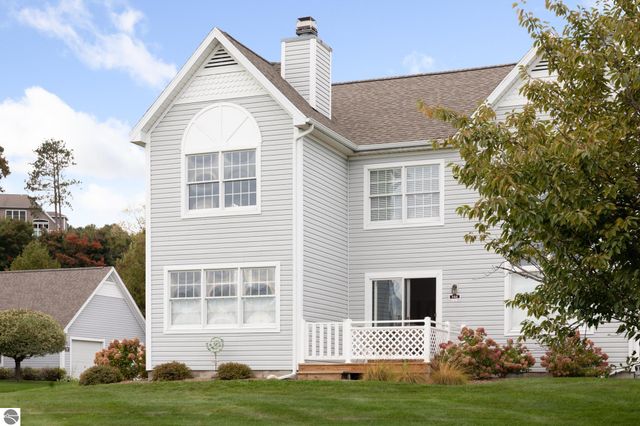 755 N Deer Path Trail, Suttons Bay, MI 49682