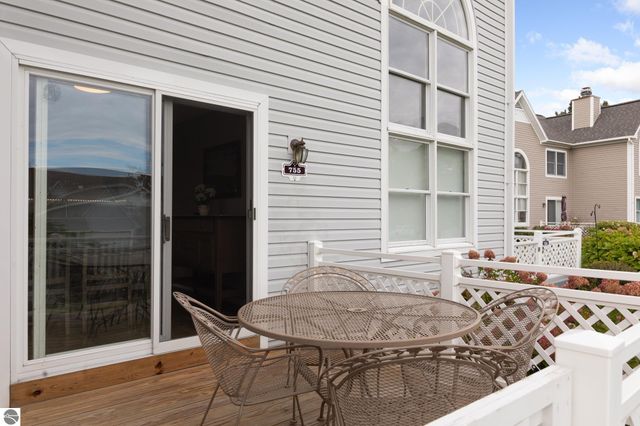 755 N Deer Path Trail, Suttons Bay, MI 49682