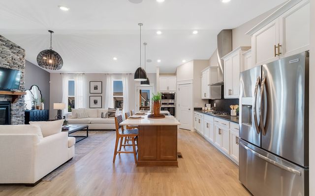 1085 Clendening Dr, Gallatin, TN 37066