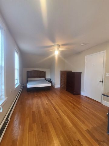 39 Florence 2, Worcester, MA 01608