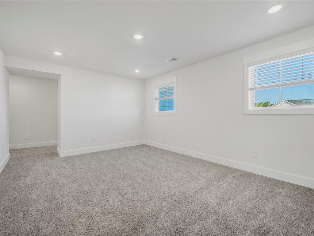 Image 12 of property listing at 418 Radiant Blue Way, Summerville, SC 29486