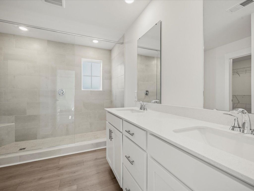 Image 13 of property listing at 418 Radiant Blue Way, Summerville, SC 29486