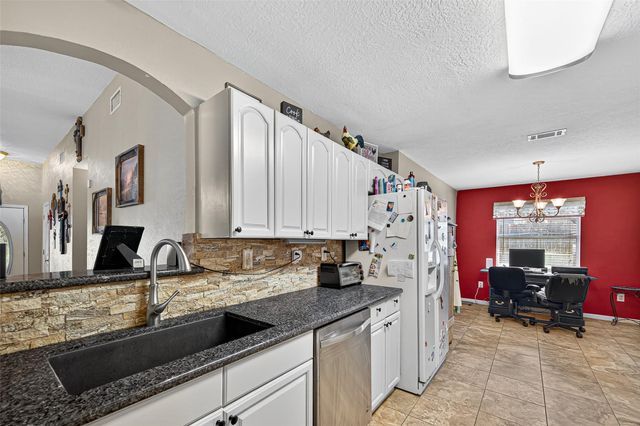 611 Sea Anchor Way, Crosby, TX 77532