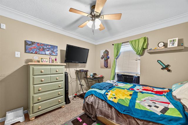 611 Sea Anchor Way, Crosby, TX 77532