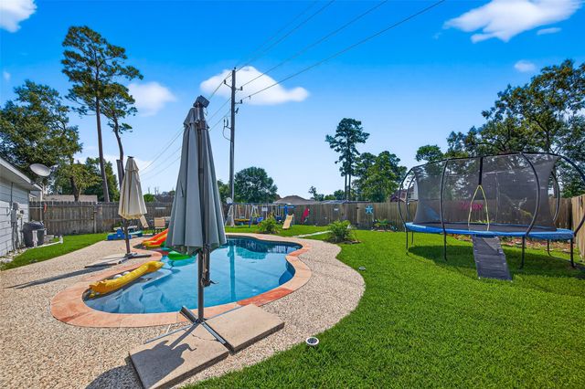 611 Sea Anchor Way, Crosby, TX 77532