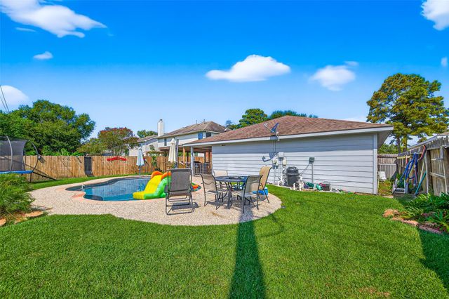 611 Sea Anchor Way, Crosby, TX 77532