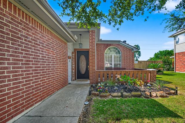 611 Sea Anchor Way, Crosby, TX 77532