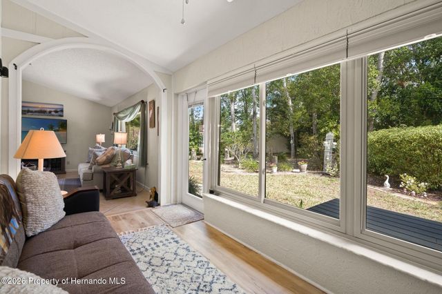 6713 Oak Cluster Circle, Spring Hill, FL 34606