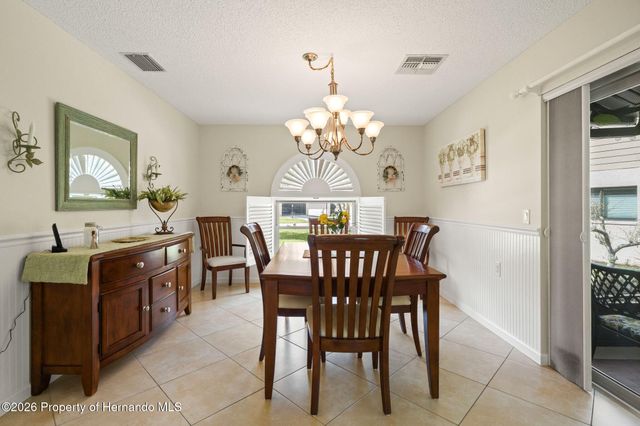 6713 Oak Cluster Circle, Spring Hill, FL 34606