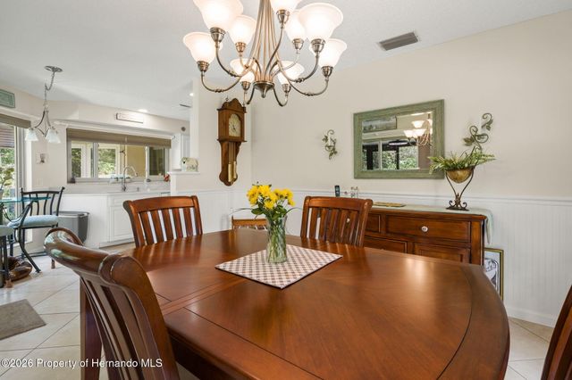 6713 Oak Cluster Circle, Spring Hill, FL 34606