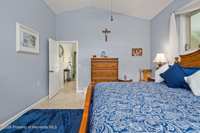 6713 Oak Cluster Circle, Spring Hill, FL 34606