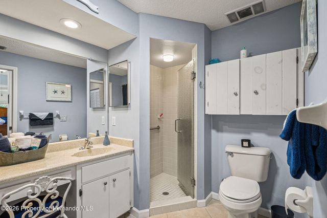 6713 Oak Cluster Circle, Spring Hill, FL 34606