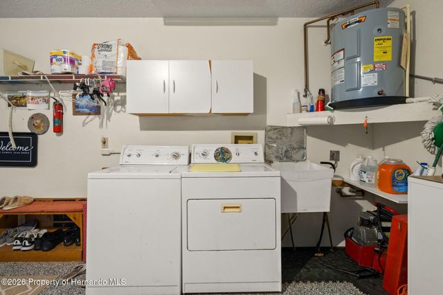 6713 Oak Cluster Circle, Spring Hill, FL 34606