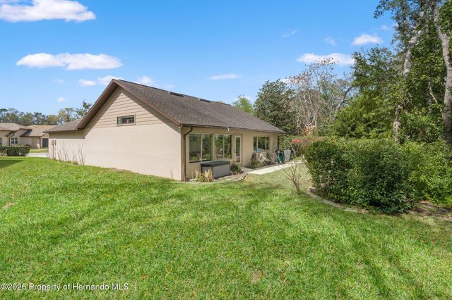 6713 Oak Cluster Circle, Spring Hill, FL 34606