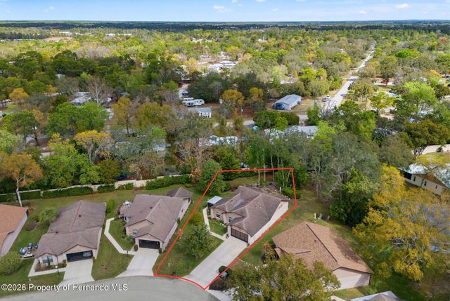 6713 Oak Cluster Circle, Spring Hill, FL 34606