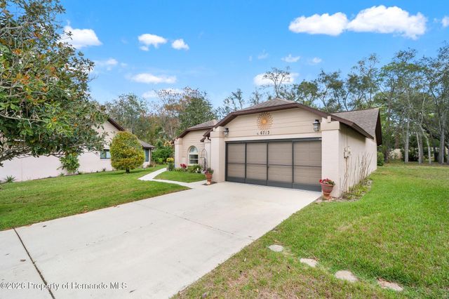 6713 Oak Cluster Circle, Spring Hill, FL 34606