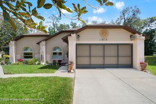 6713 Oak Cluster Circle, Spring Hill, FL 34606