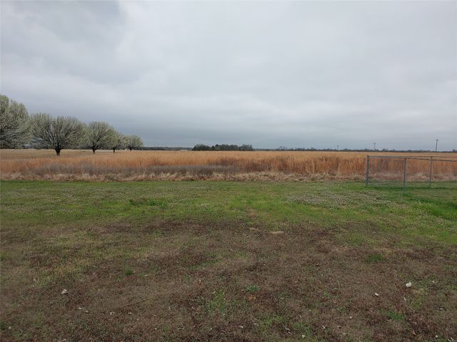 84 County Road 33590, Sumner, TX 75486