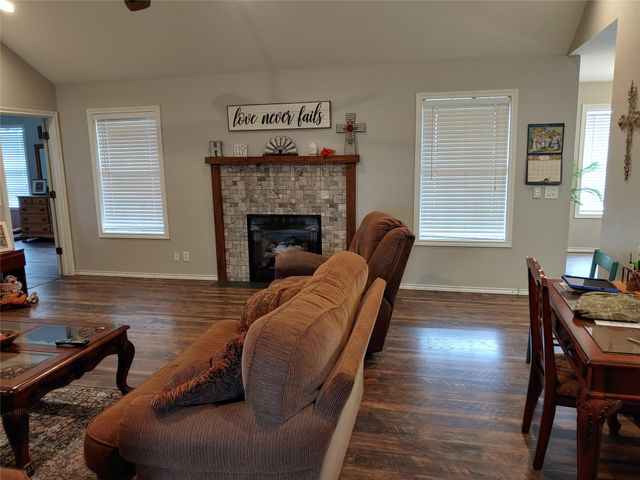 84 County Road 33590, Sumner, TX 75486