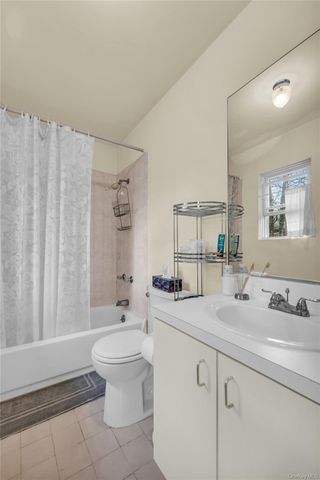 46 Craven Street, Huntington Station, NY 11746