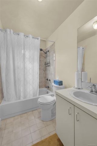 46 Craven Street, Huntington Station, NY 11746