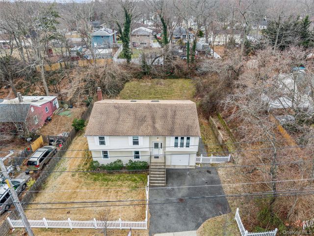 46 Craven Street, Huntington Station, NY 11746