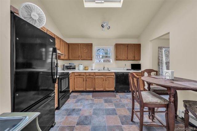 46 Craven Street, Huntington Station, NY 11746