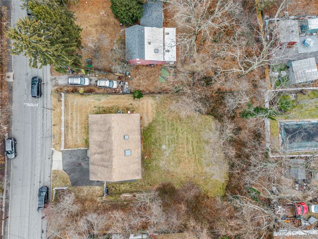 46 Craven Street, Huntington Station, NY 11746