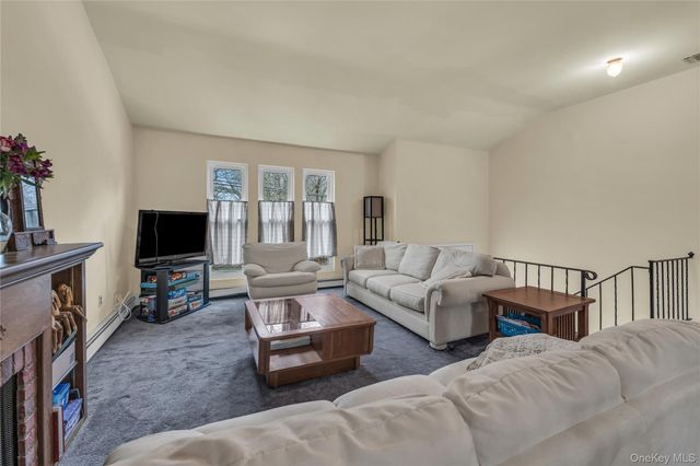 46 Craven Street, Huntington Station, NY 11746