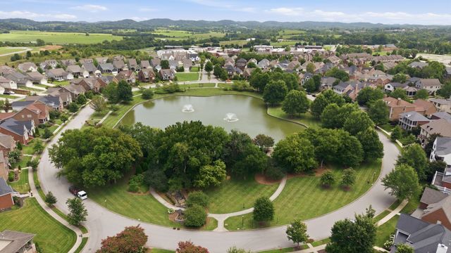 3387 Vinemont Drive, Thompsons Station, TN 37179