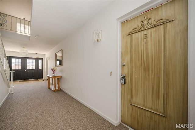 4353 Chateau De Ville Drive B, St Louis, MO 63129