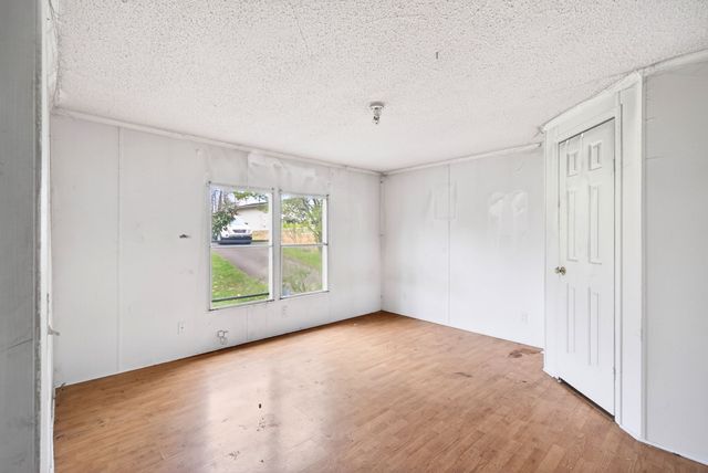 35 Halstead Dr, Crossville, TN 38555