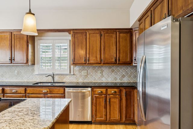 410 Ridge View Ct, Franklin, TN 37067