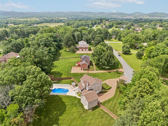 410 Ridge View Ct, Franklin, TN 37067