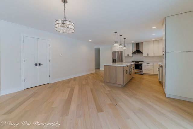 42W668 Steeplechase Drive, St. Charles, IL 60175