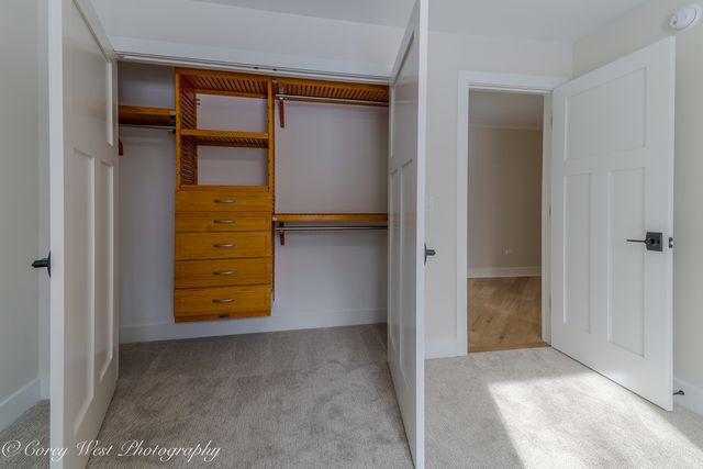 42W668 Steeplechase Drive, St. Charles, IL 60175