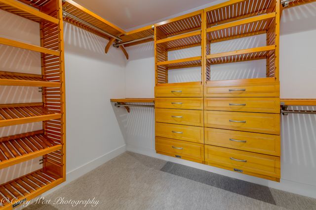 42W668 Steeplechase Drive, St. Charles, IL 60175