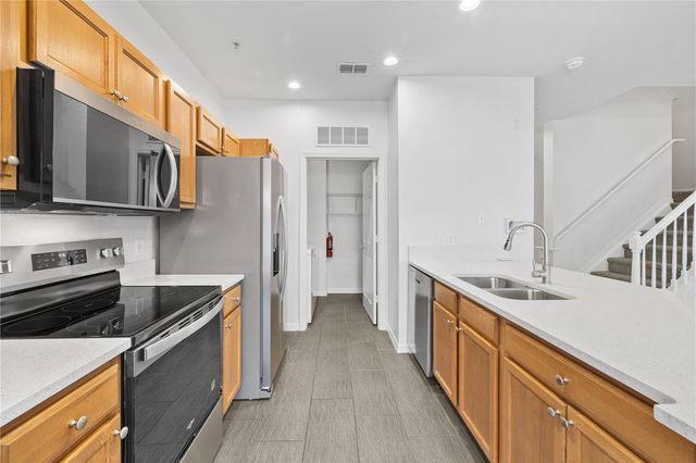 2442 GRAND CENTRAL PARKWAY 2, Orlando, FL 32839