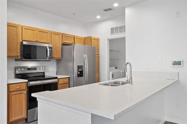 2442 GRAND CENTRAL PARKWAY 2, Orlando, FL 32839