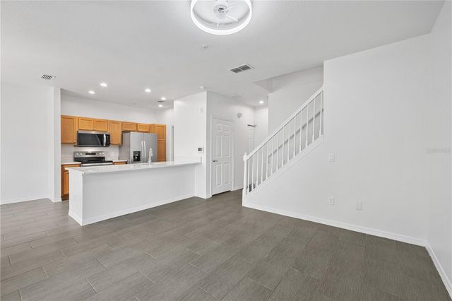 2442 GRAND CENTRAL PARKWAY 2, Orlando, FL 32839