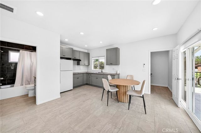 525 W Woodcrest, Fullerton, CA 92832