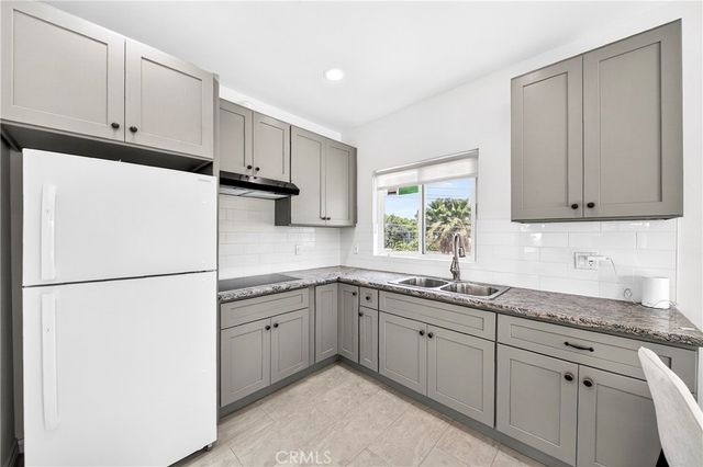 525 W Woodcrest, Fullerton, CA 92832