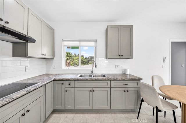 525 W Woodcrest, Fullerton, CA 92832