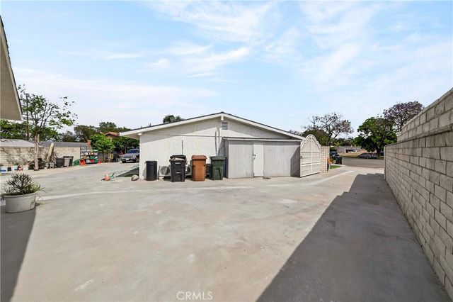 525 W Woodcrest, Fullerton, CA 92832