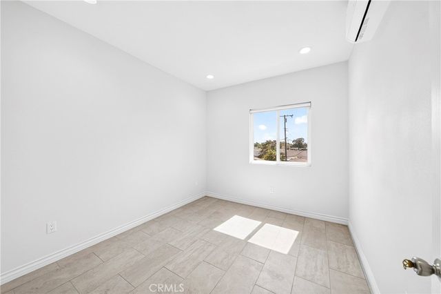 525 W Woodcrest, Fullerton, CA 92832